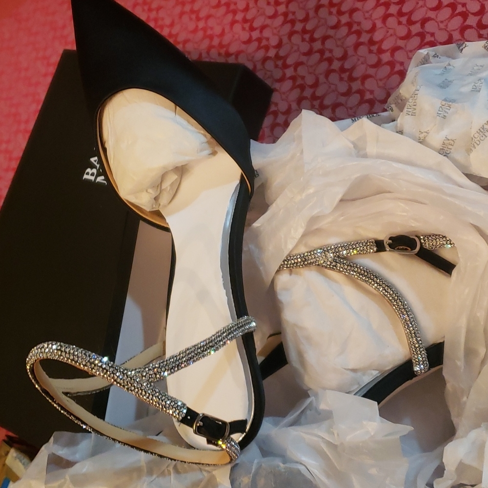 Beautiful shoes - Picture 3 of 9